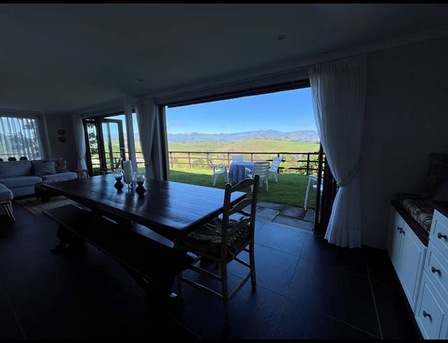5 BEDROOM GATED ESTATE FOR SALE IN UNDERBERG